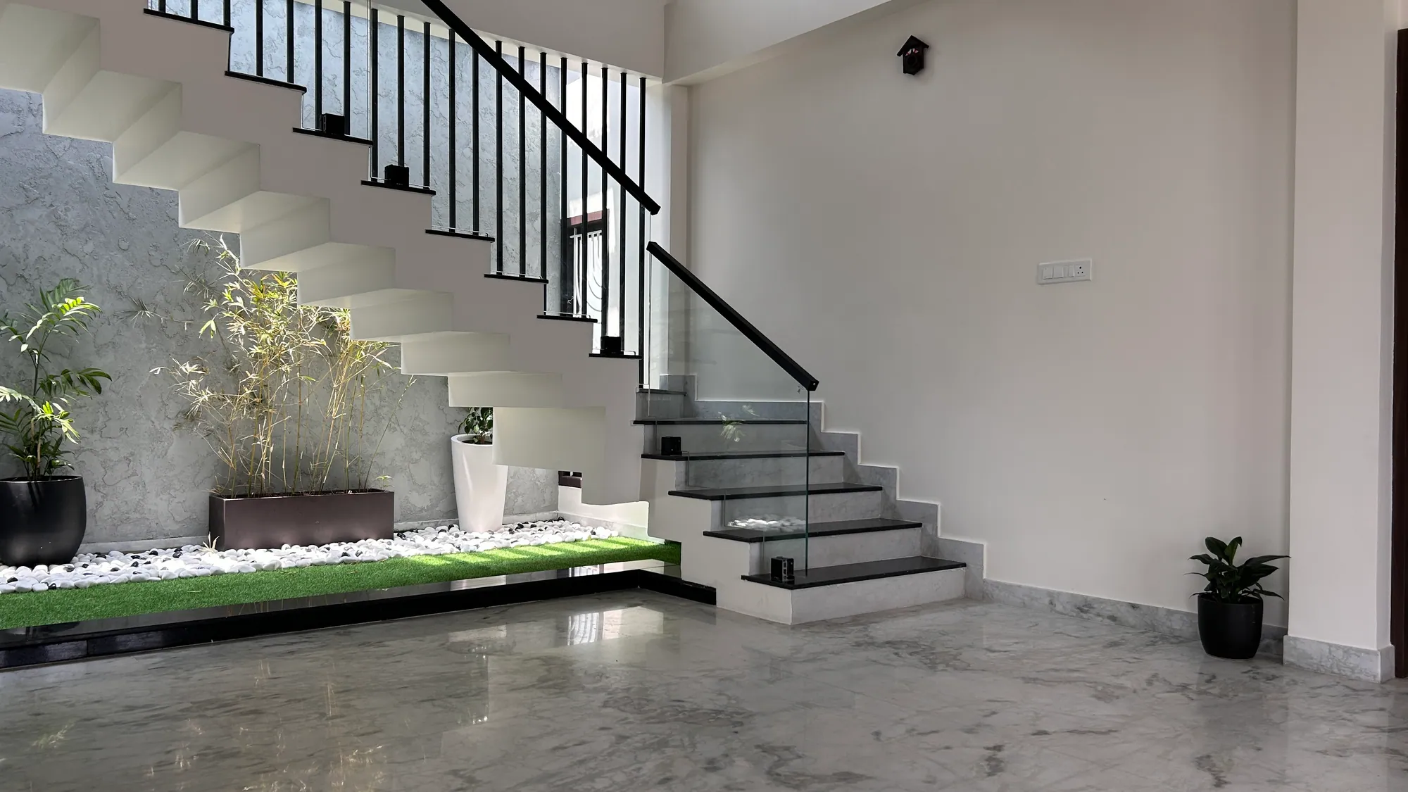 Ezhill John — a luxury residence by Jehovah Builders, frame 6 of 10.