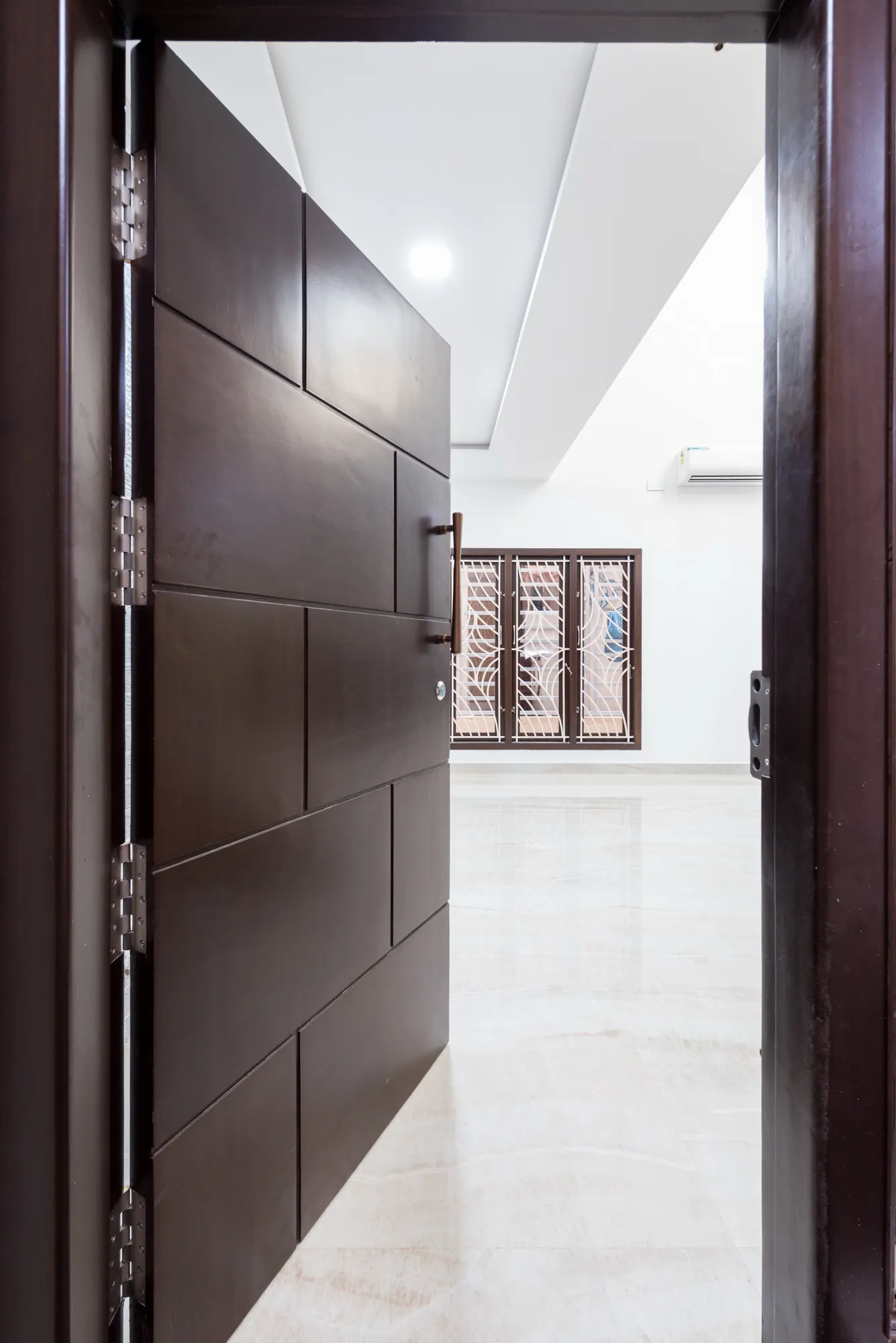 Mr. Aravind — a luxury residence by Jehovah Builders, frame 17 of 18.